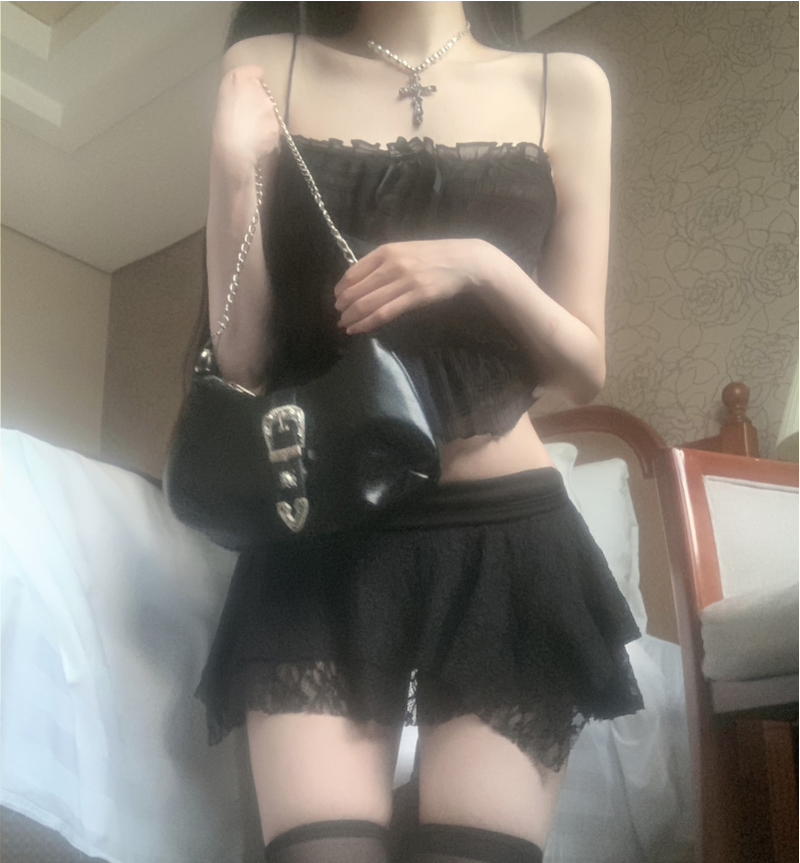 suzen（スゼン）の「Aishar lace skirt pants (black)（Skirts）」