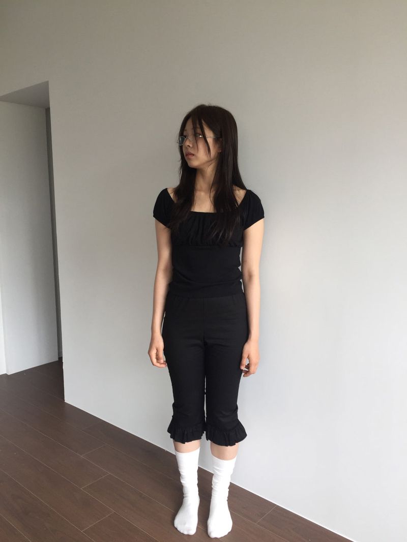 Frilled hem capri pants (1color)