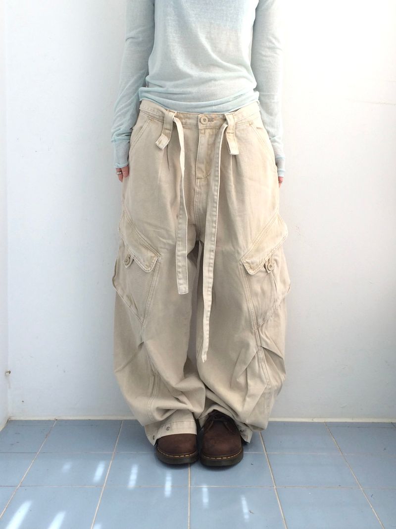 Pocket cargo strap pants