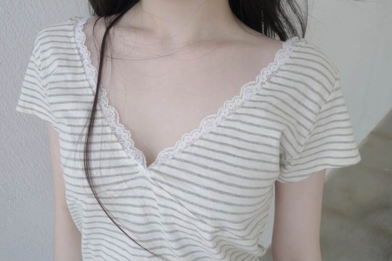 ZELENA（ゼレナ）の「レースストライプTシャツ（トップス）」