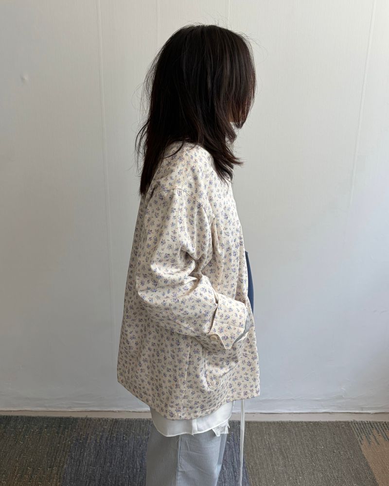 Creamy Petal Overfit Shirts Jacket