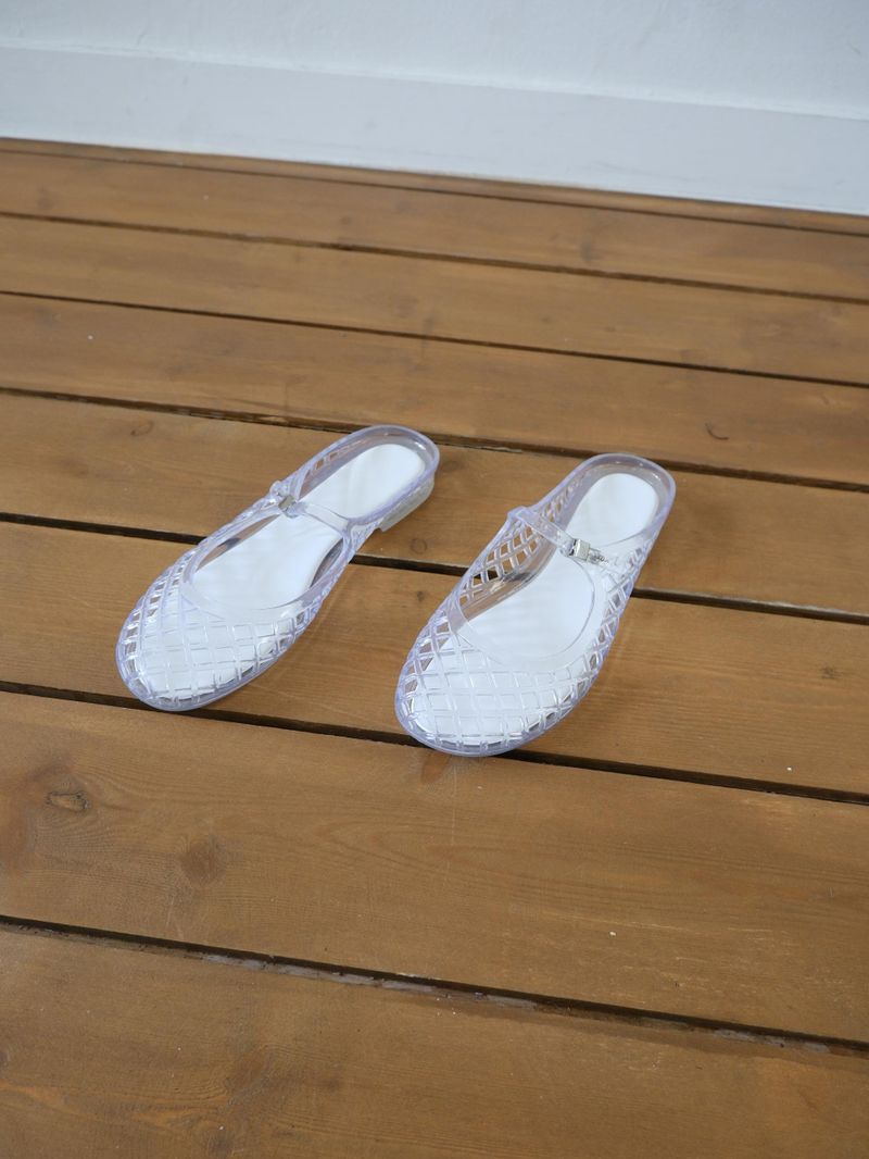 buckle jelly mules