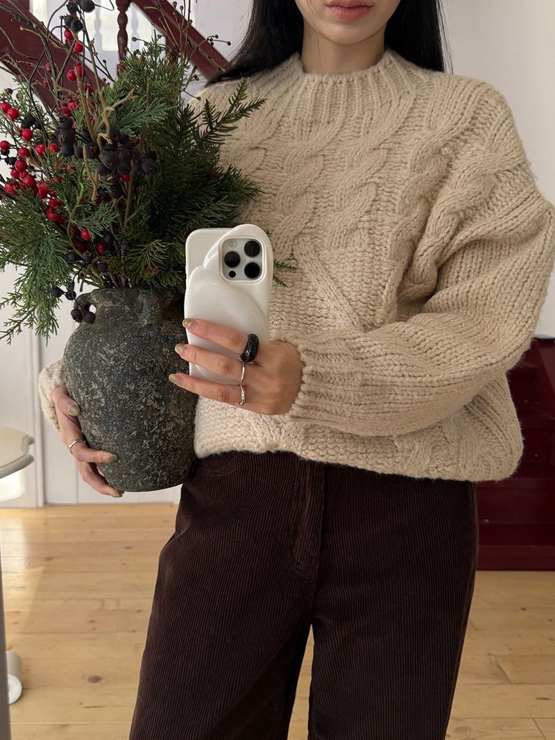 [MADE] MUHR HIGH-NECK CABLE KNIT