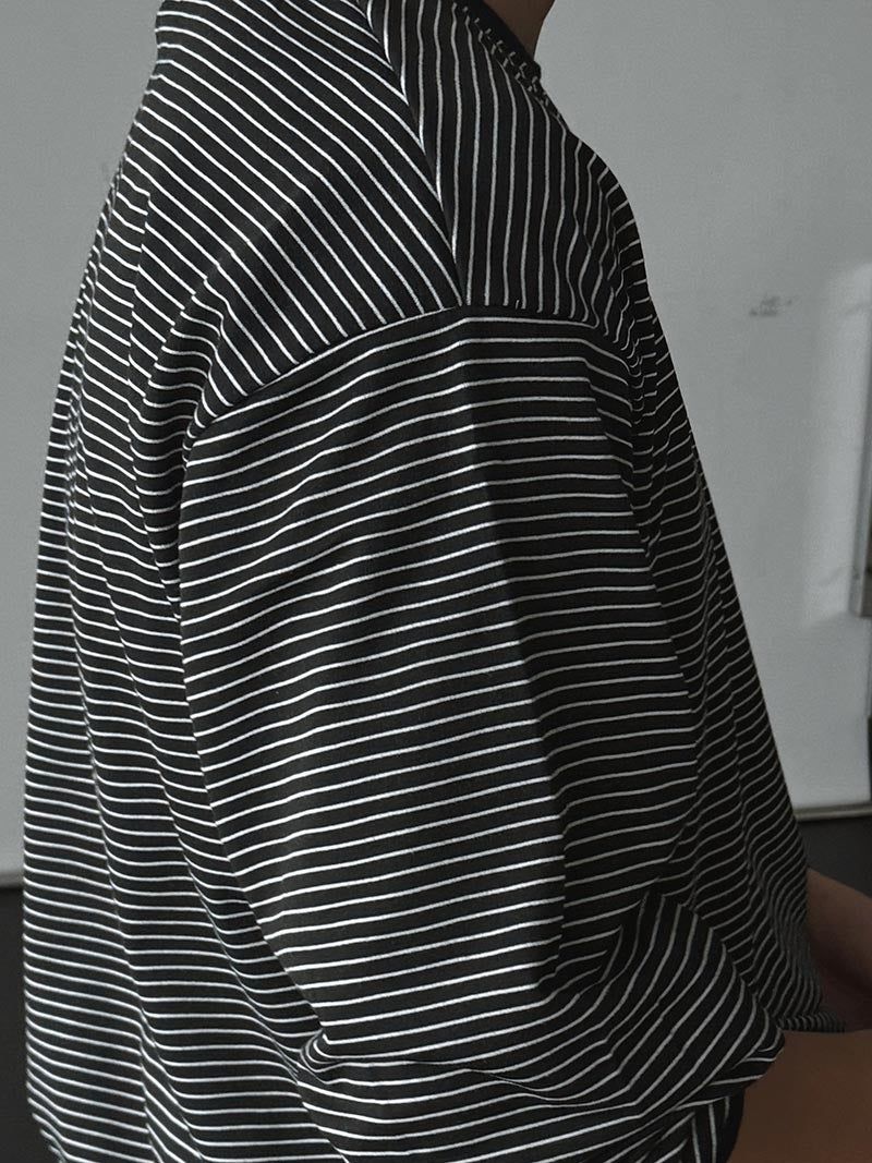 ASCLO Thin Border Slit T Shirt (2color)