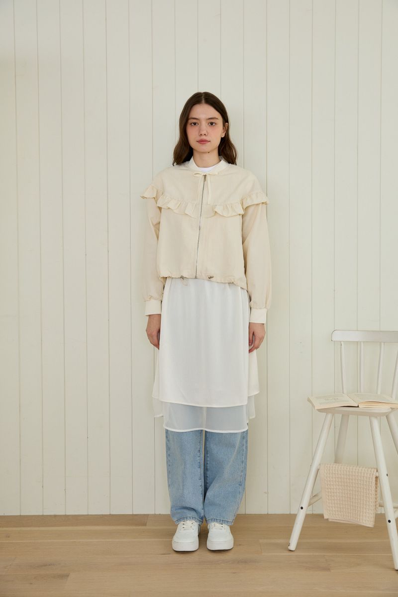 PINK PINEAPPLE（ピンクパイナップル）の「PETITE V-FRILL WIND BREAKER（Jackets/Outerwear）」