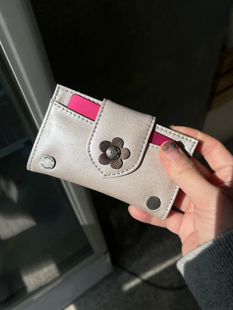 SIWL107（シウォル107）の「Fleur Card Wallet (Silver)（Smartphone Accessories）」