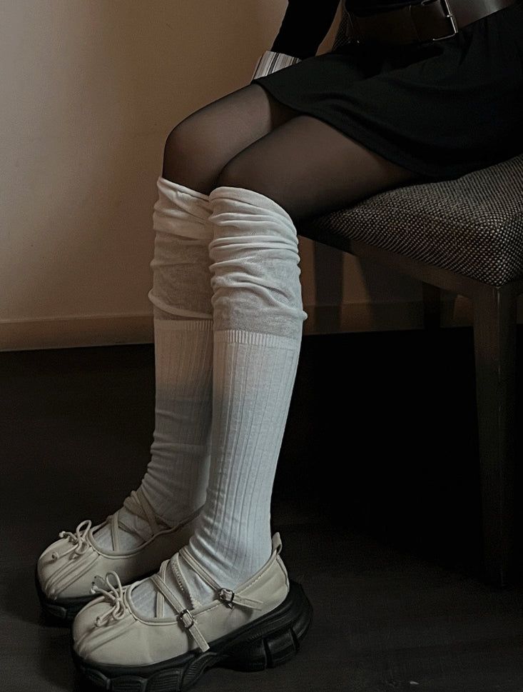 See-through two-tone knee-high socks