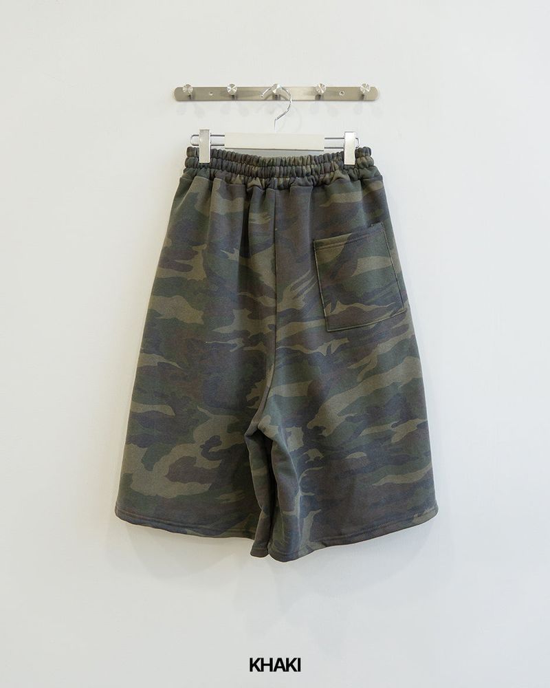 Leo Camo Bermuda Sweatpants