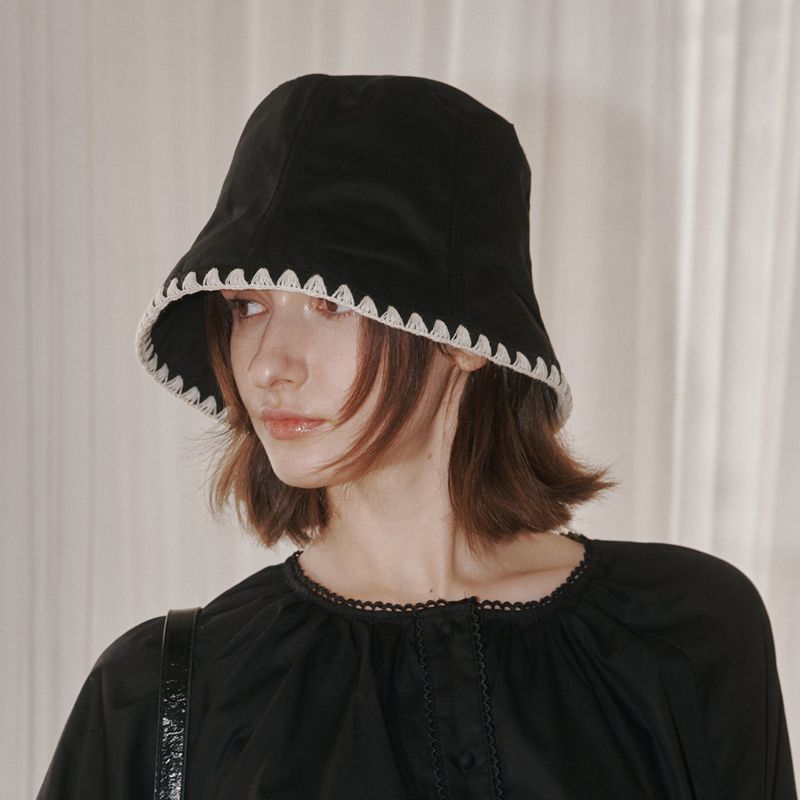 Triangle Stitch Bucket Hat (Black)