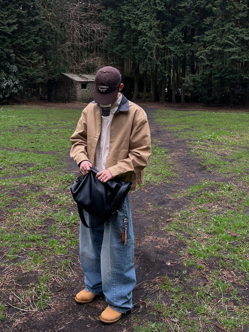 Curved Out Denim Pants (2 Colors)