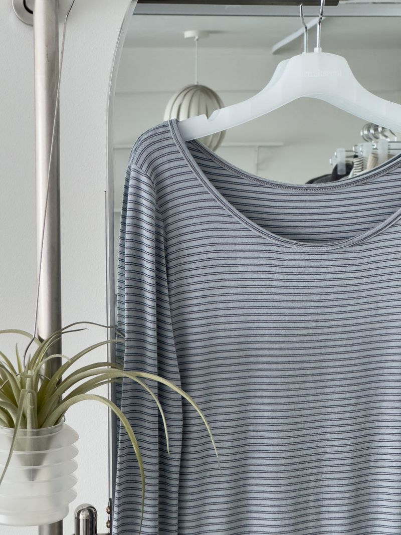 [prts made] soft touch boat-neck long sleeve T-shirts (blue stripe)