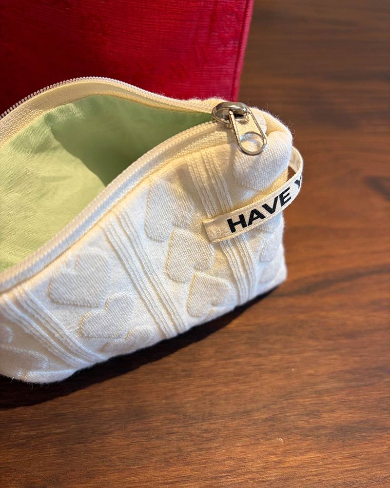 Love embo flat pouch - ivory , M size