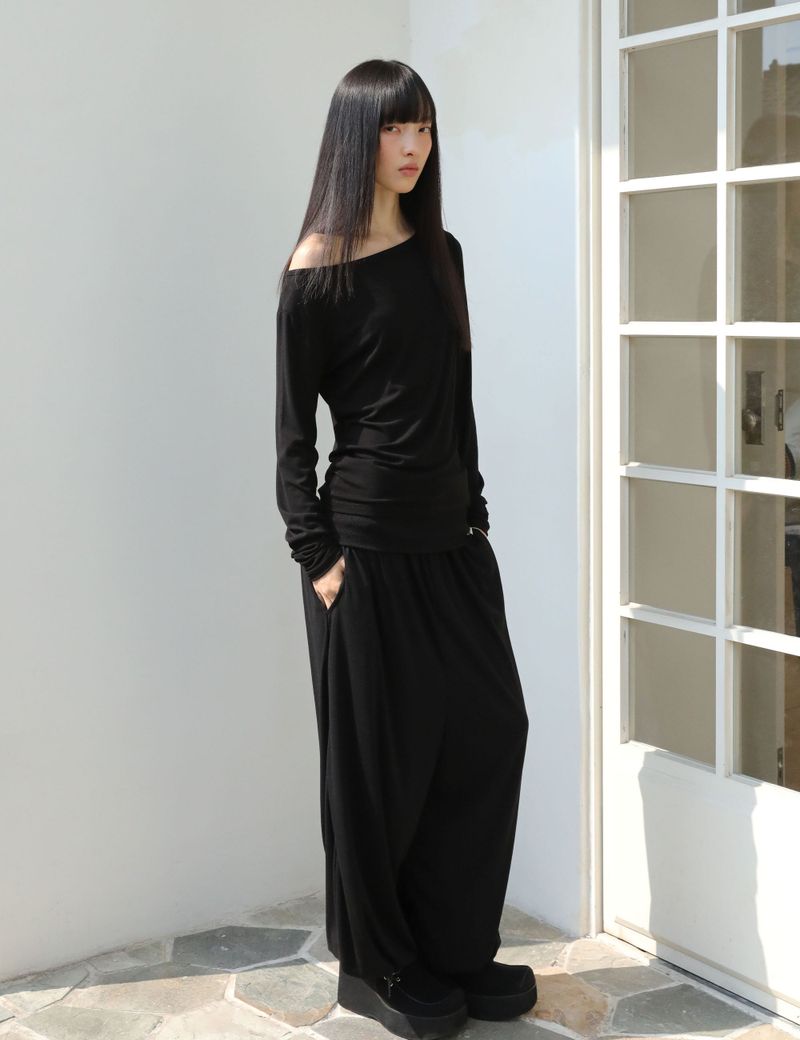 UGLYSHADOW（アグリーシャドウ）の「バンディング バルーン パンツ(BLACK)（パンツ）」
