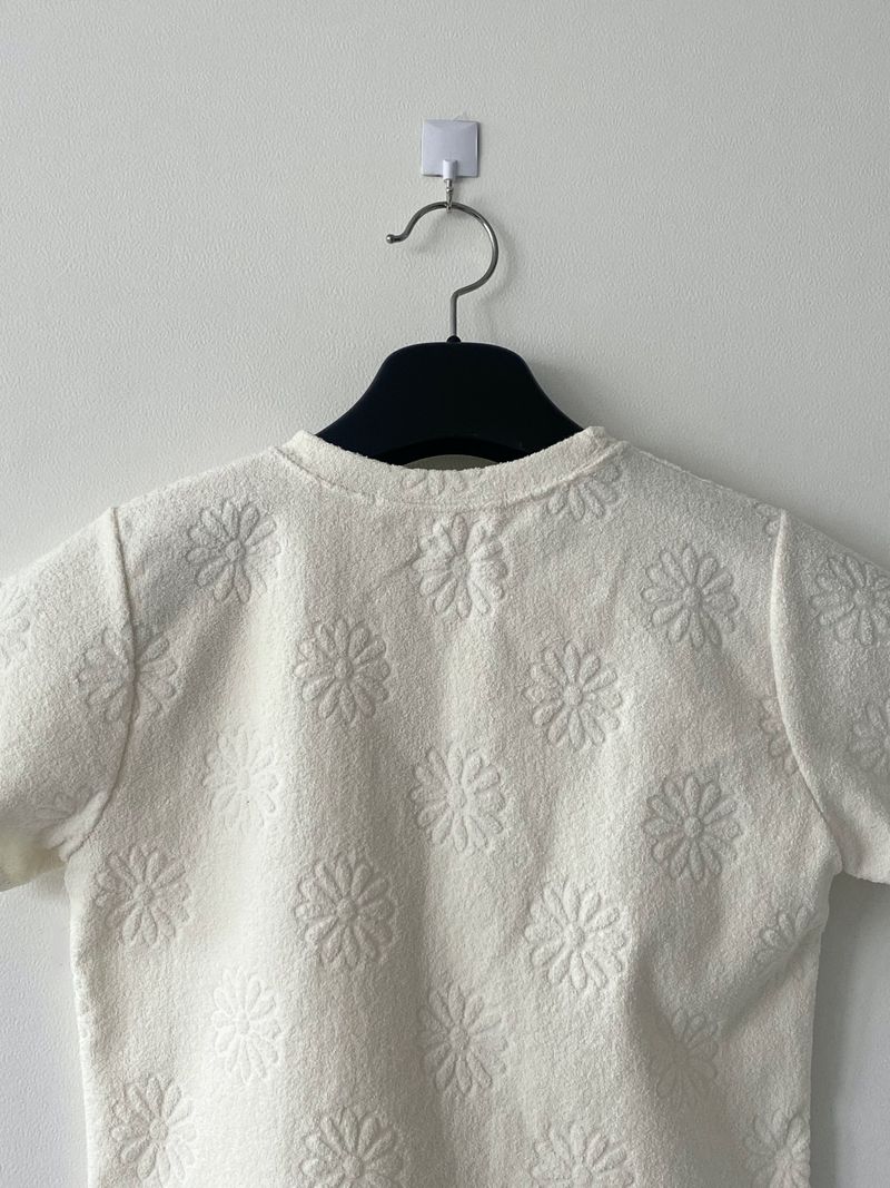 Flower daisy cropped t