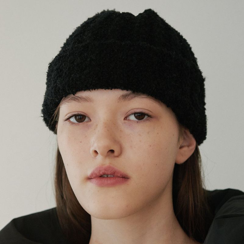 RIBBED KNIT BEANIE (BLACK)