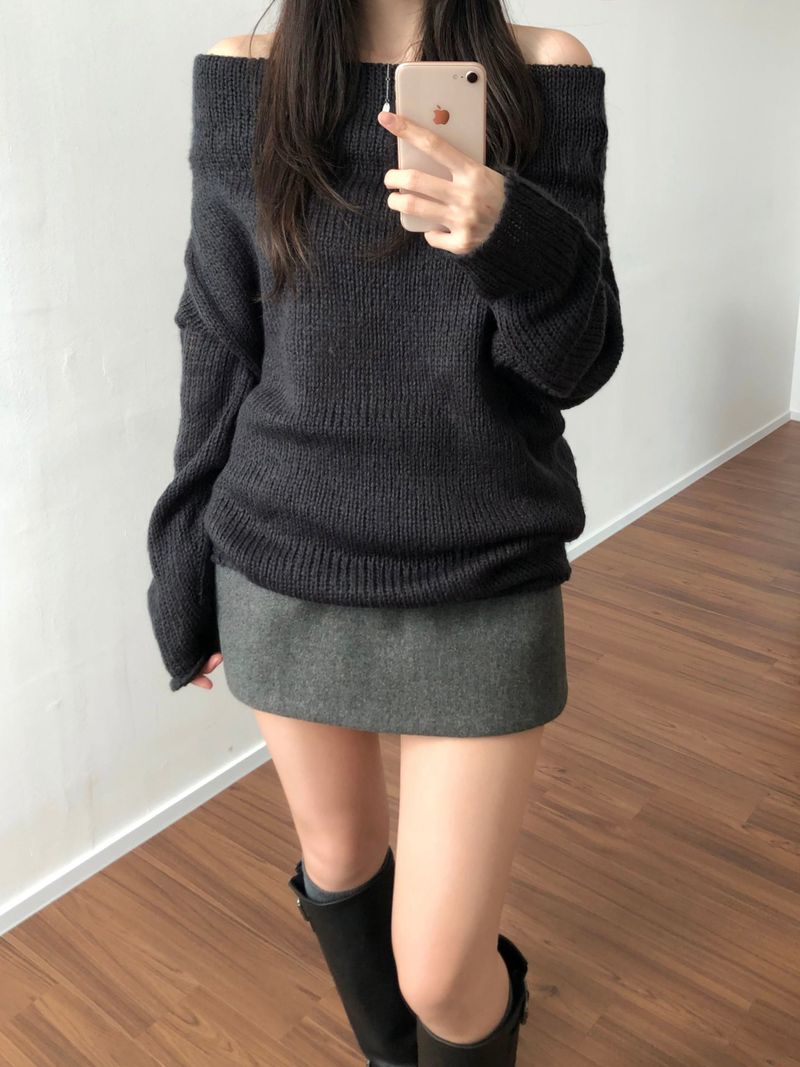 Lev wool mini skirt (2 colors)