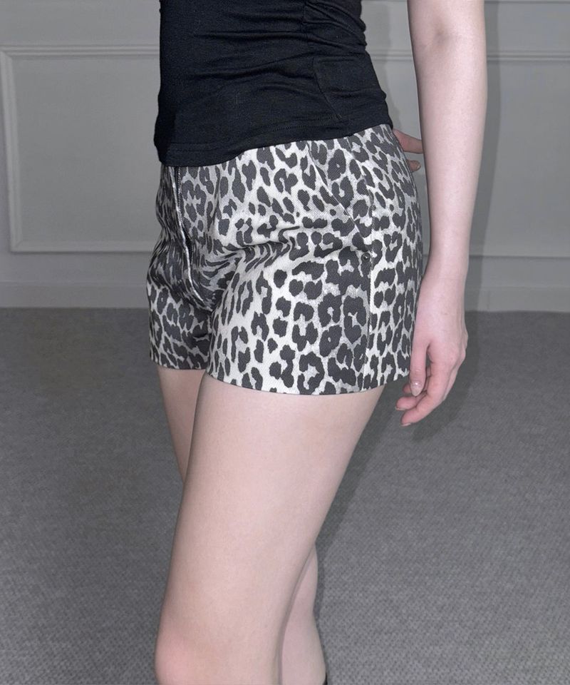 Brick Leopard Shorts (2colors)