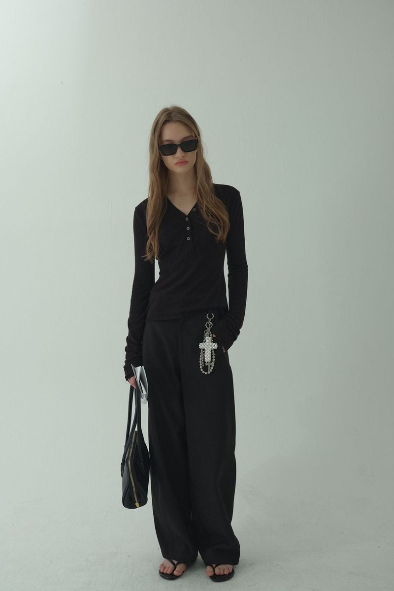 V-BUTTON KNIT LONG SLEEVE_BLACK