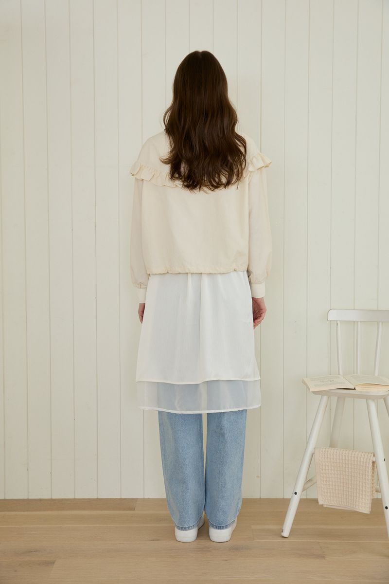 PETITE V-FRILL WIND BREAKER