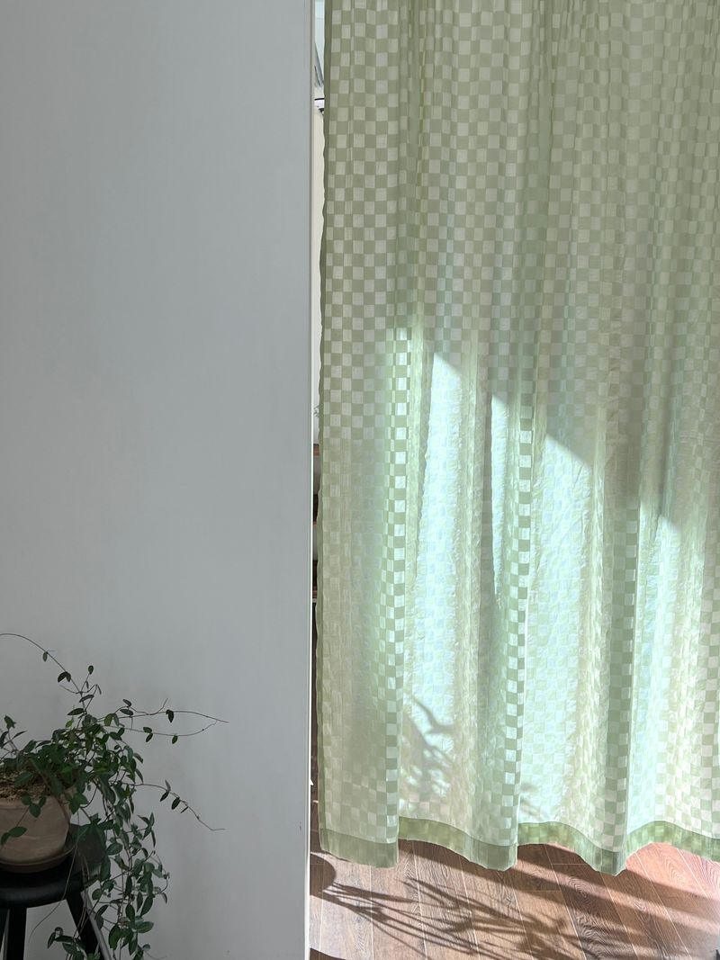 CLEAR CHECK CURTAIN