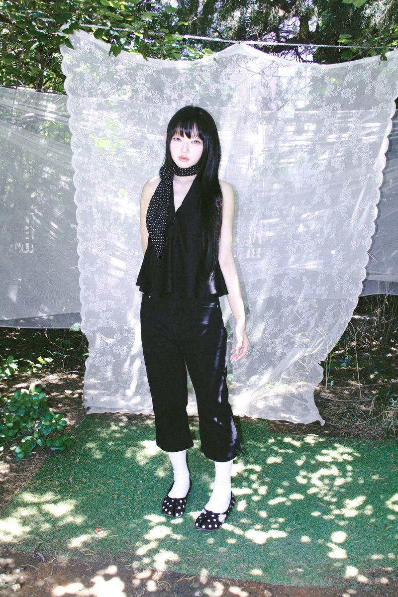 STRETCH CUT-OFF CAPRI PANTS