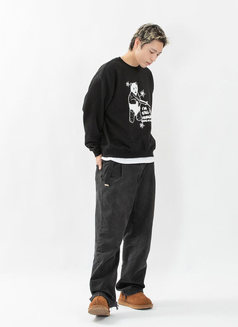 HUNGRY PANDA SWEATSHIRT (BLACK)