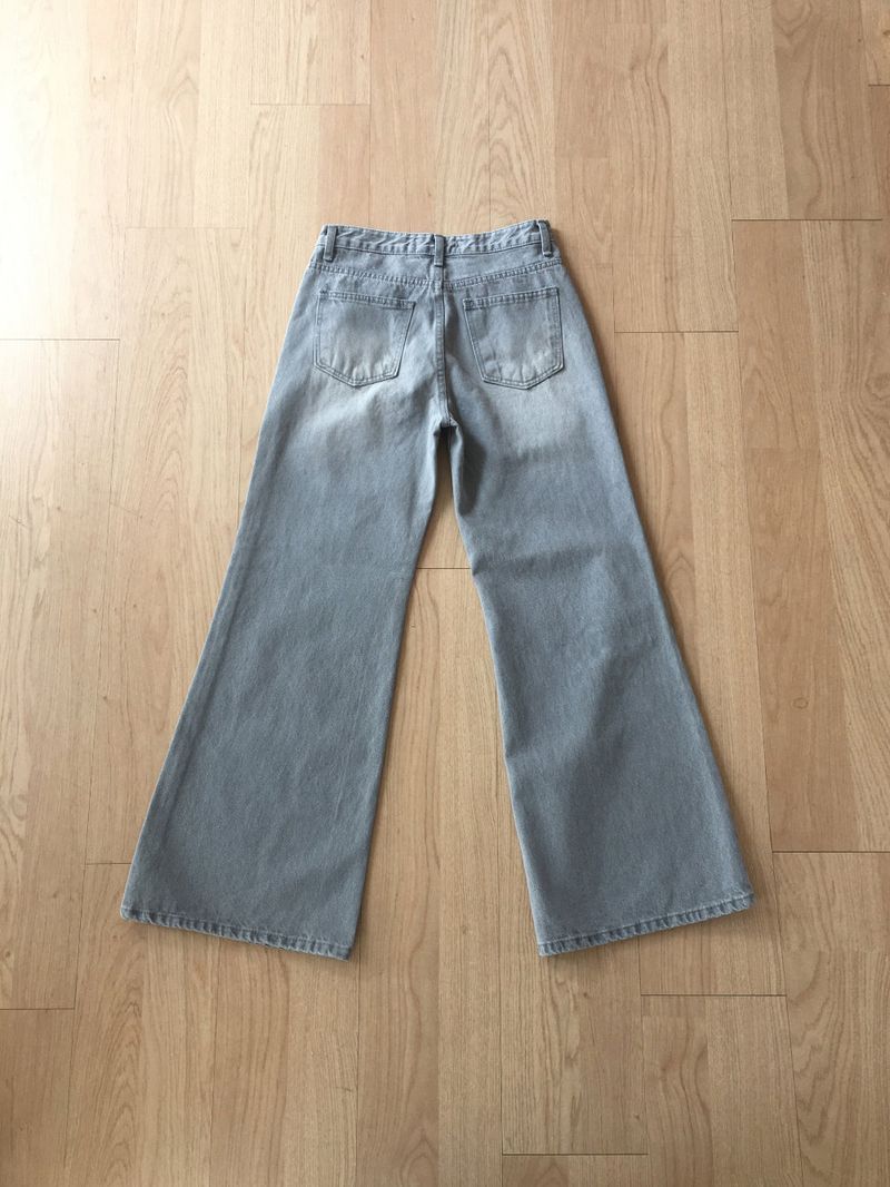 Gray boots-cut denim