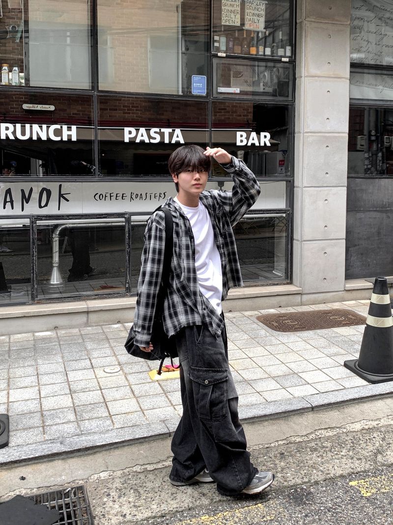 WHAT A LOOK（ワット ア ルック）の「ブルアビンテージフーデッドチェックシャツ（トップス）」