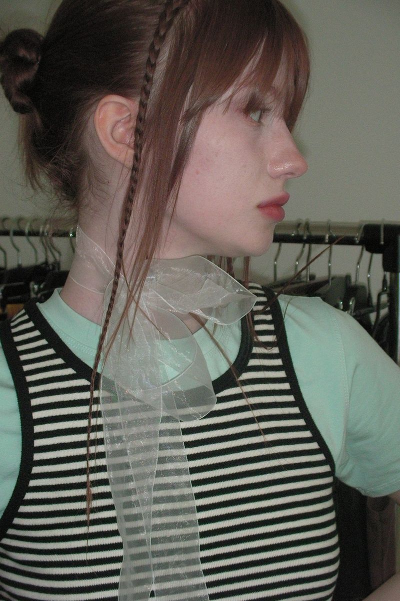 STRIPE SLEEVELESS (WHITE)