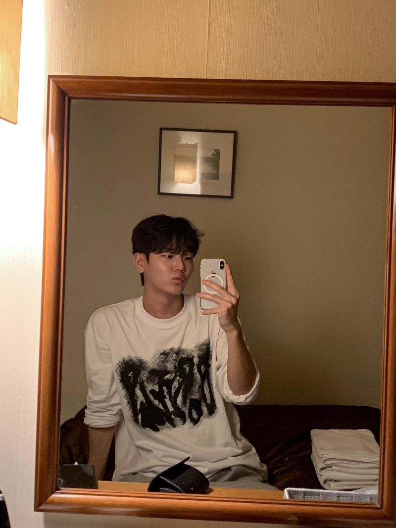 Brick printed long sleeve