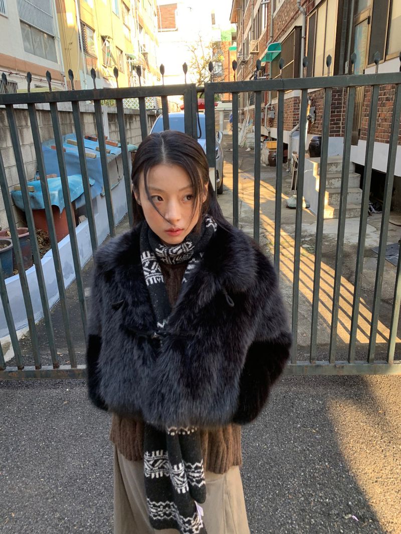  BLACK FUR CROP JACKET