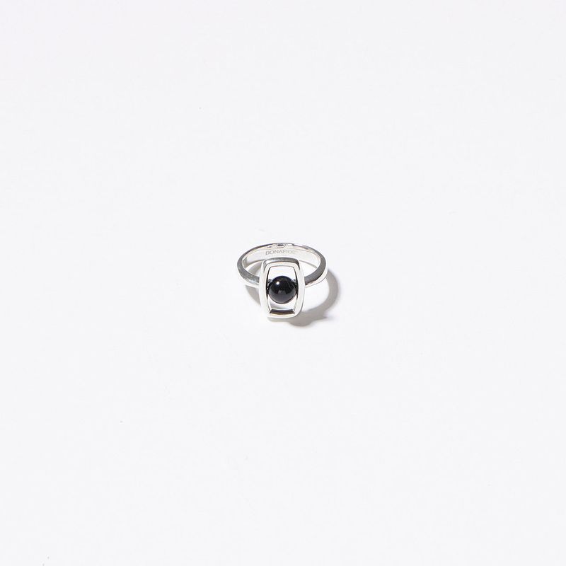 BONAFIDE JEWELRY(ボナファイドジュエリー)の「Rectangle UFO Onyx Ring (Silver)(Accessories)」