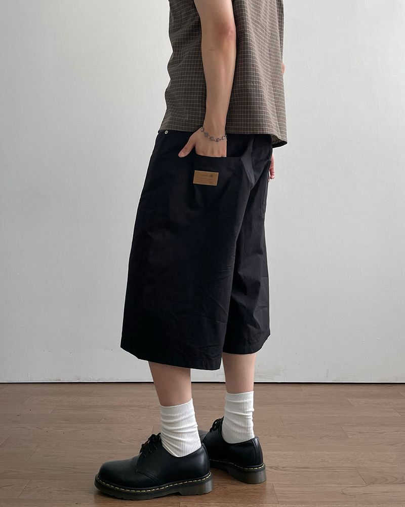 Taut Bermuda Cotton Pants