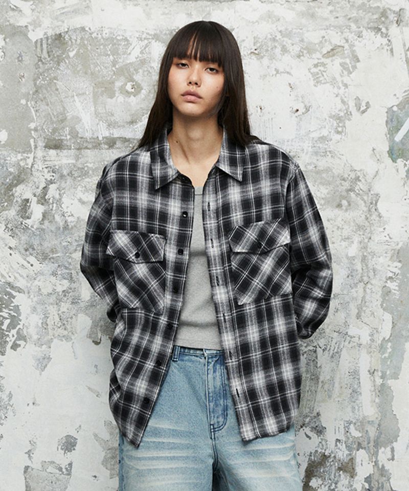 mahagrid(マハグリッド)の「TWO POCKET CROP CHECK SHIRT_BLACK(Tops)」