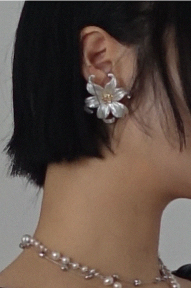 FLOWER EARRING