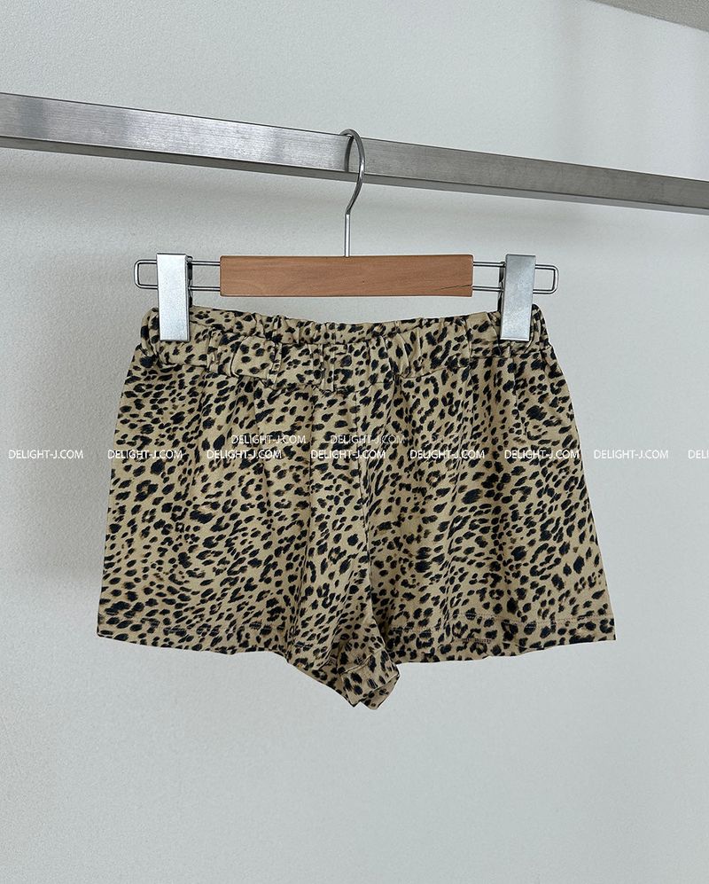 leopard print camouflage banding shorts