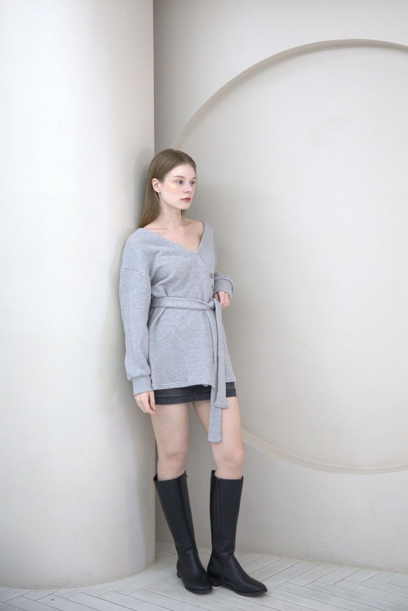 cattline(カトリーヌ)の「Offshoulder Wrap Strap Cardigan Gray(Tops)」
