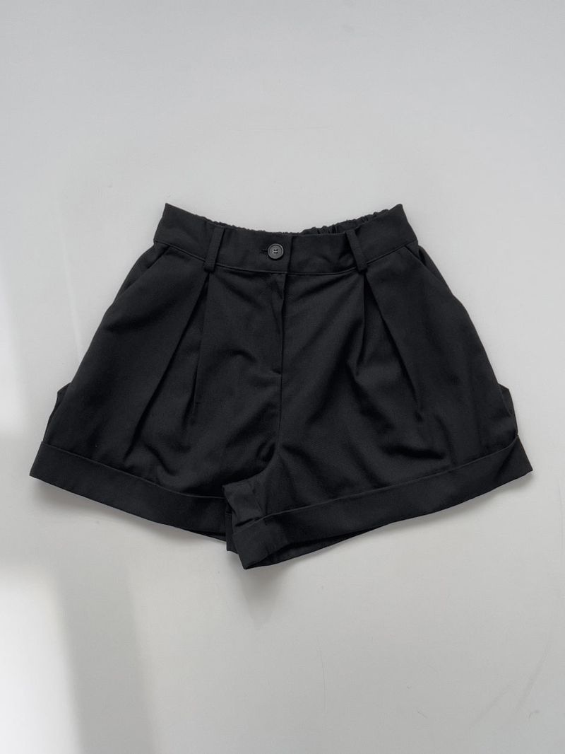 Pleated Cabra Shorts