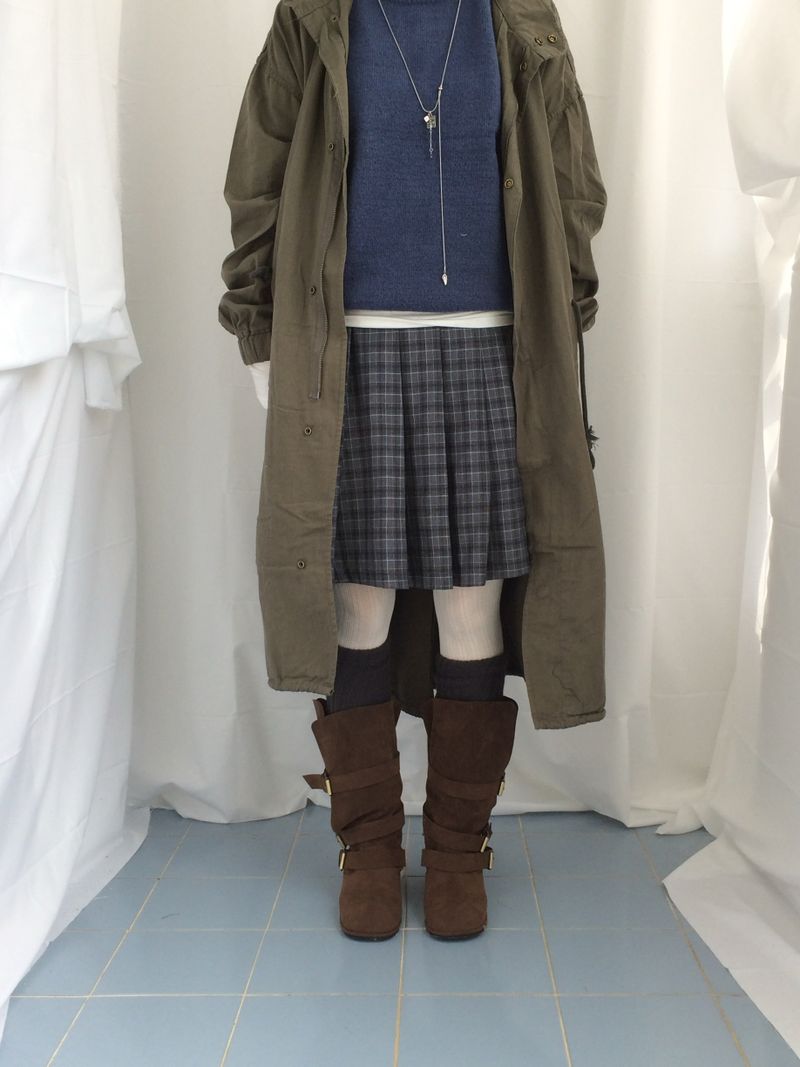 Loose Fit Buckle Boots