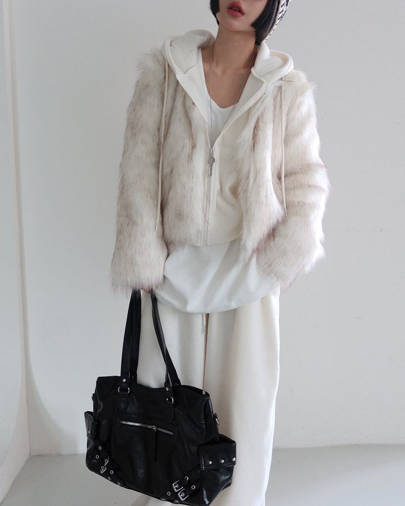 Fluffy fleece hooded zip-up jacket