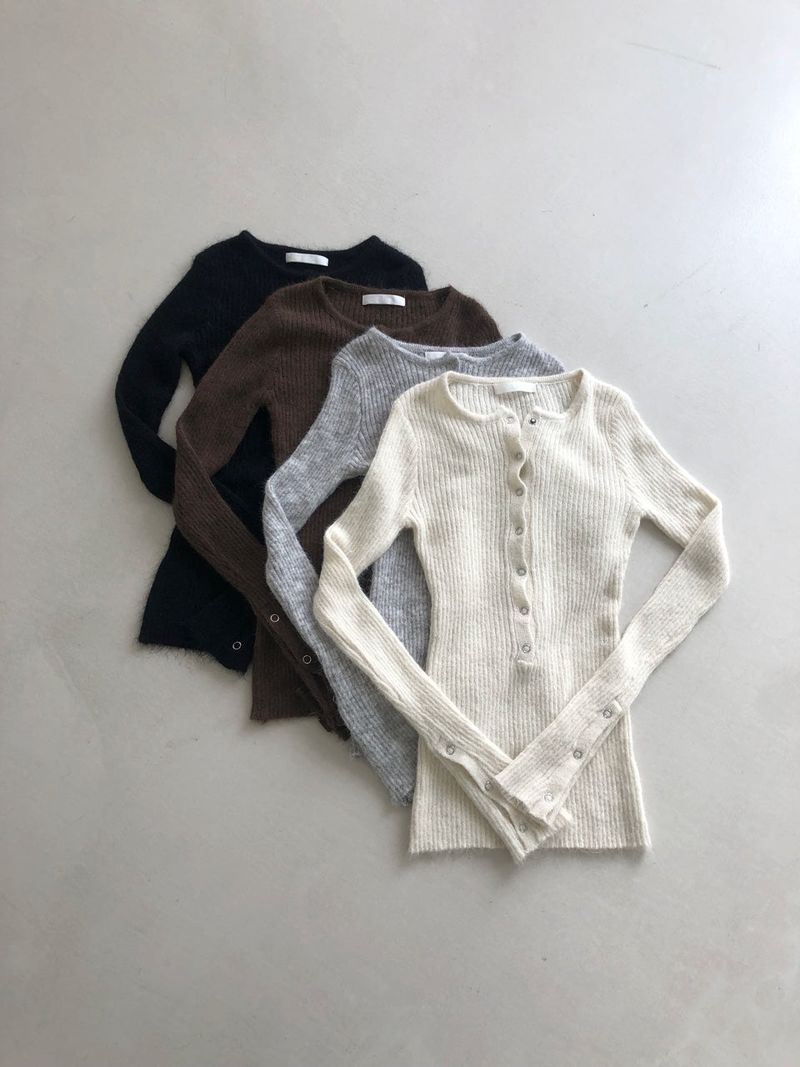 Henley neck loose fit knit