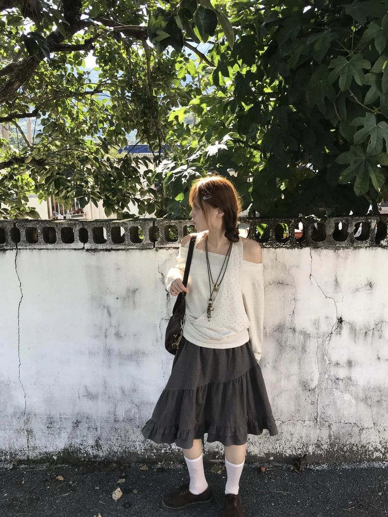 Lodi dot off-shoulder knit
