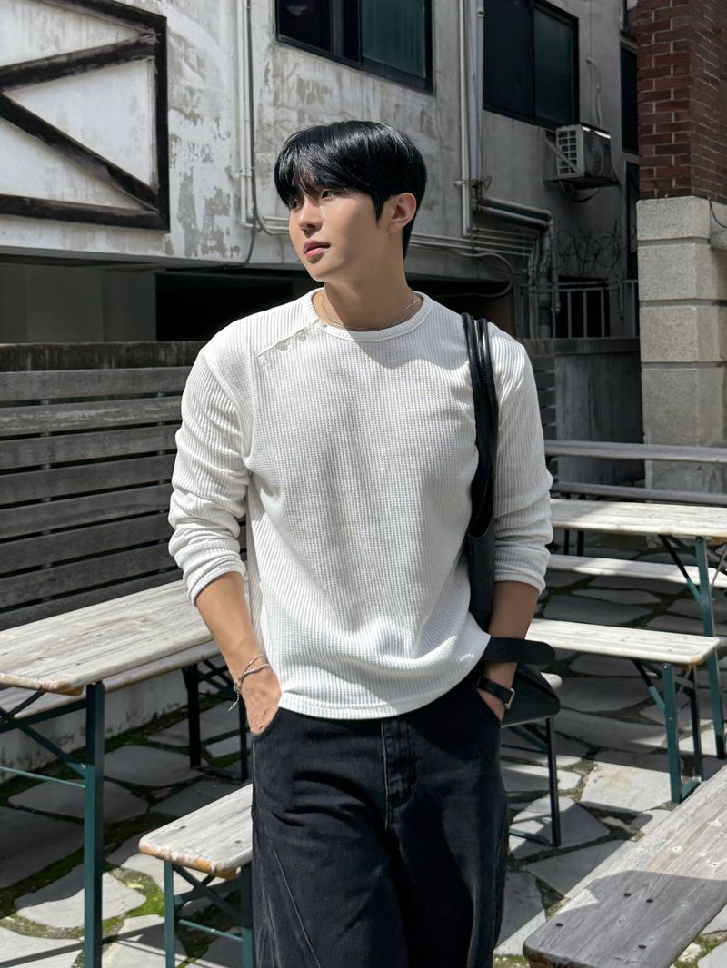 Waffle diagonal button crop long-sleeve t-shirt