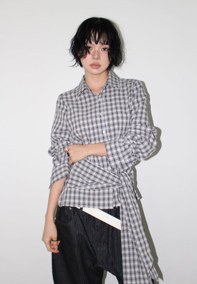 AAKE(アケ)の「SIDE STRAP CHECK SHIRT(Tops)」
