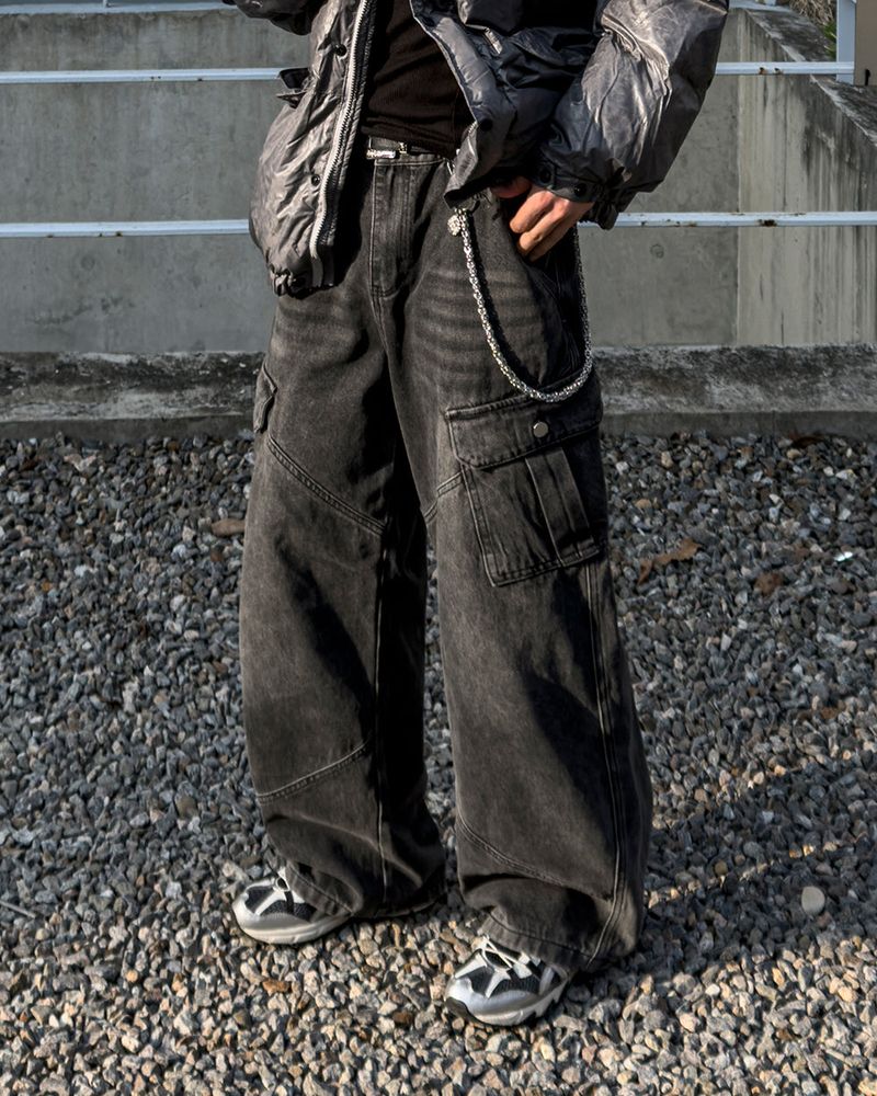 Curt Cut Cargo Wide Denim