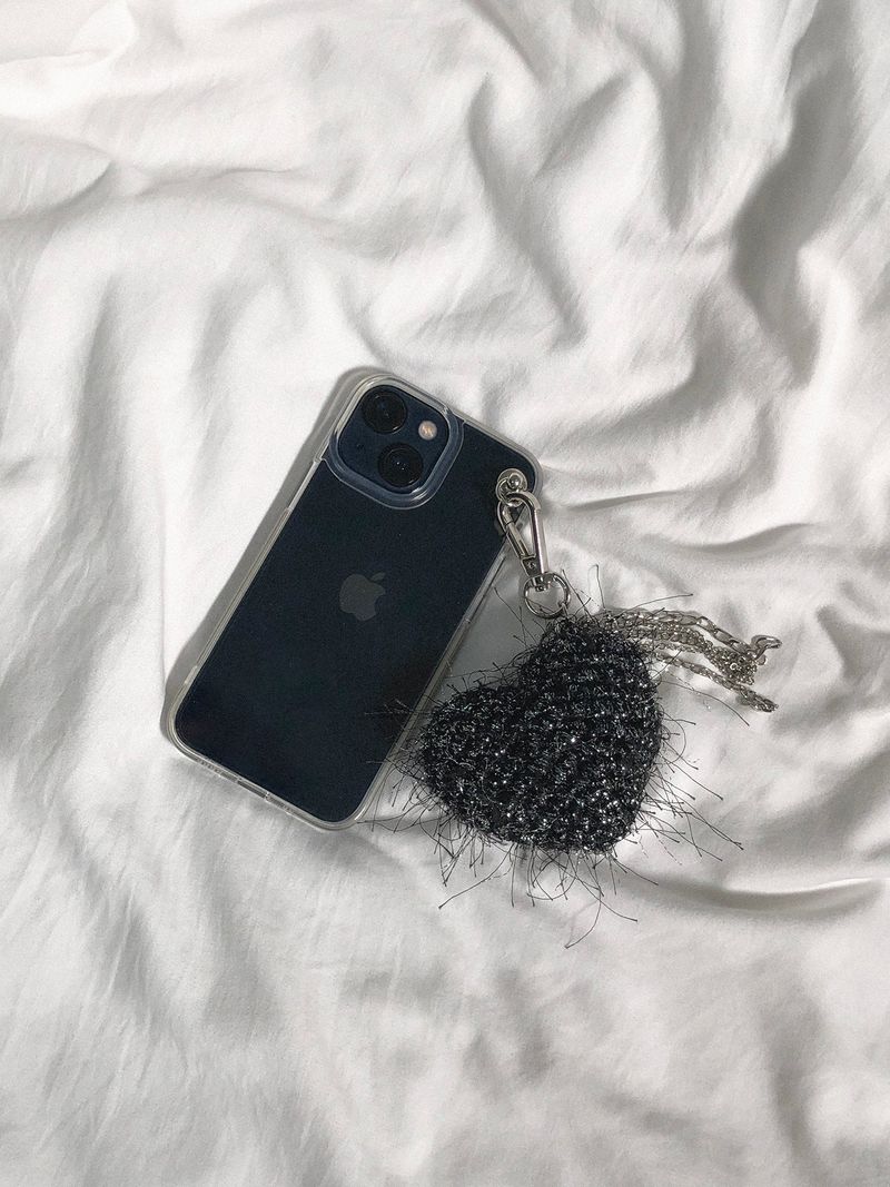 cupid heart keyring (fluffy black)