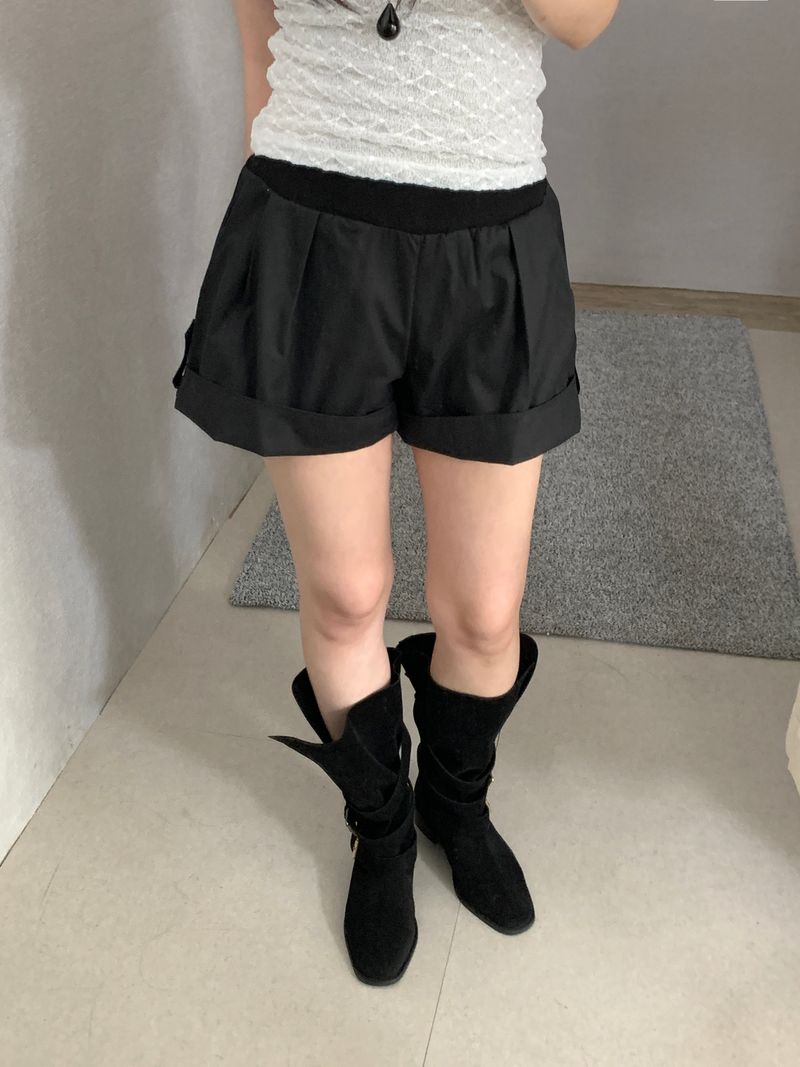 ROIA（ロイア）の「Teagan Roll-up Elastic-Waist Shorts（Pants）」