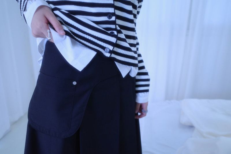 Pocket midi pleats skirt