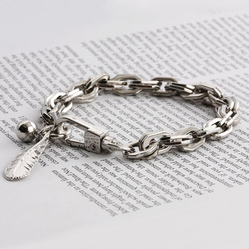 SHOVEOFF（ショーブオフ）の「C24SVB-1019 Feather decoration silver color metal chain bracelet（Accessories）」