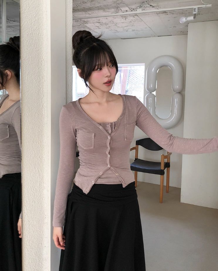 ULAN(ユレン)の「Ropi Pocket Cutting Sleeveless Cardigan Set(Tops)」
